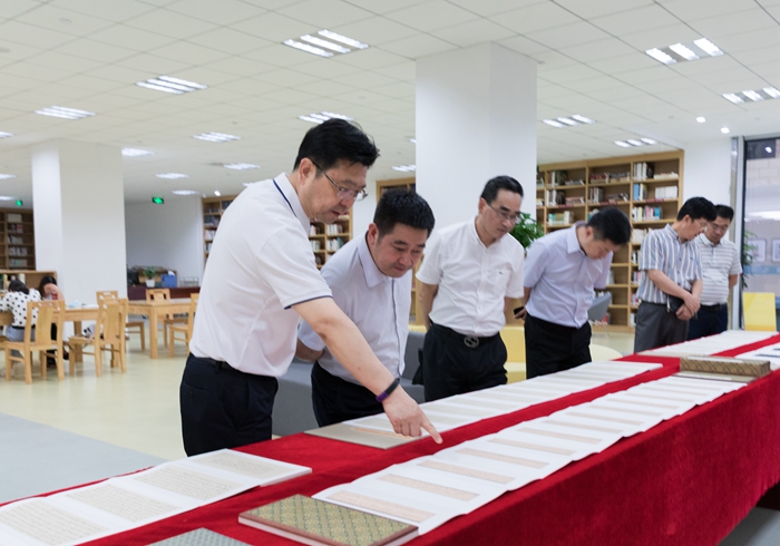 台州市财政局党组书记局长戴国富一行来校考察交流