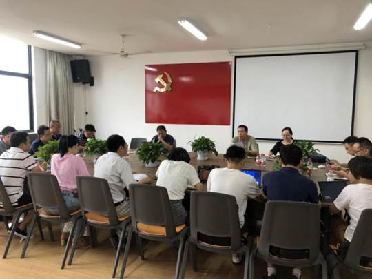 说明: f15eff9379f38a3f7bcd691dde975f2