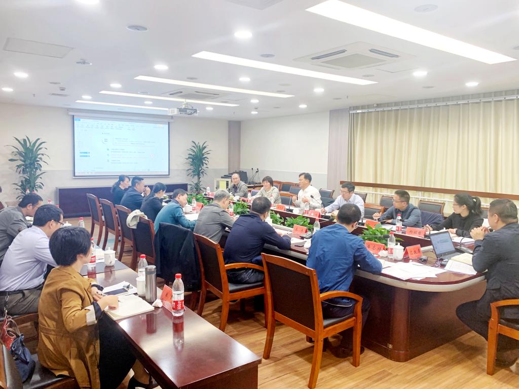 学校召开2023年硕士学位培育点建设工作推进会